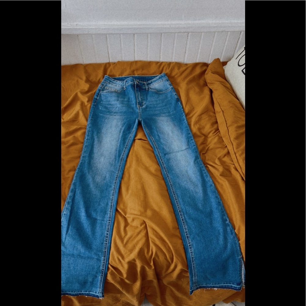 High waisted jeans